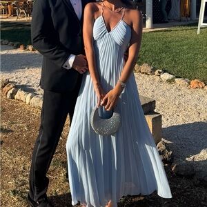 Elegant Light Blue Pleated Evening Dress